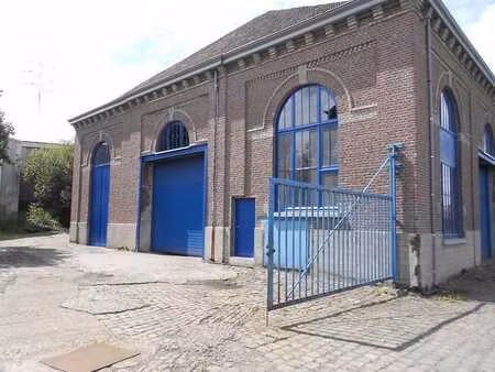 entrepôt 1200 m² en zae seraing