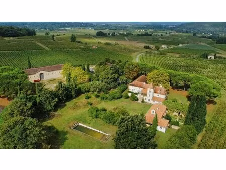 magnificent 25 ha wine-growing property with aop cahors vines  with manor house and buildi