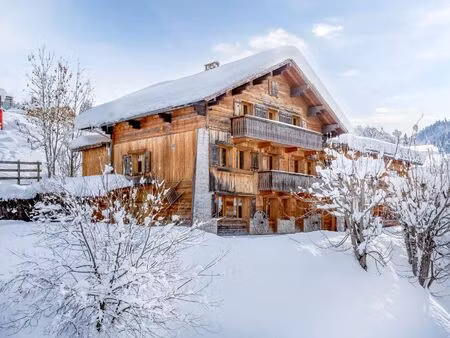 luxury chalet - ski-in/ski-out access & close to shops with id 372312111021011939