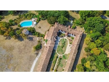 the noble chartreuse with swimming pool and pigeoneer with id 3585619555