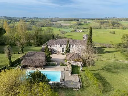 beautiful property with pool at 30 minutes from saint emilion with id 35662794