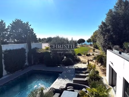 splendid architect-designed villa with sea views of fort boyard and private access to the 