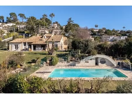 dominant provencal property with id 2785568341