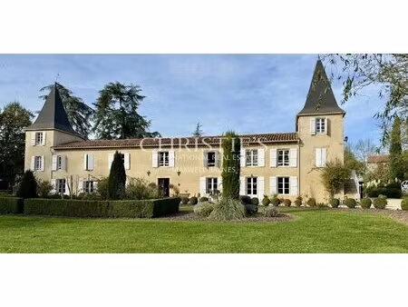 authentically renovated 18th century country house set within 3 hectares private ﻿verdant 