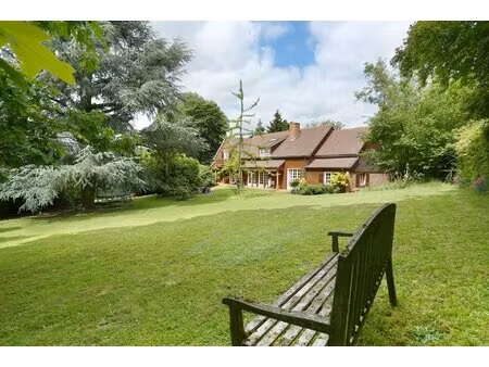 garches – a 5-bed family home with id 285130181