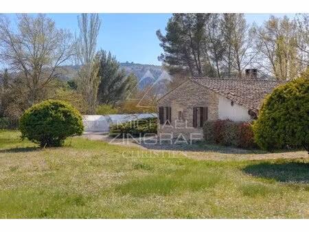 gordes - villa to renovate on three building plots with id 2785677414