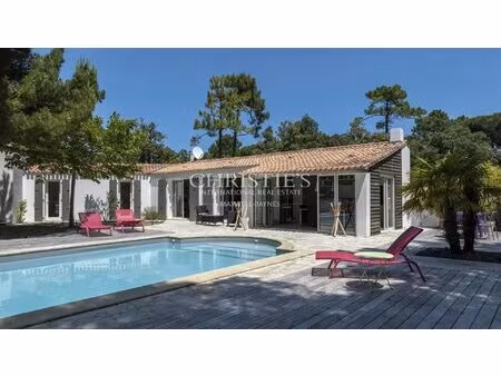 villa with pool  walking distance to the beach – la couarde-sur-mer with id 356211211