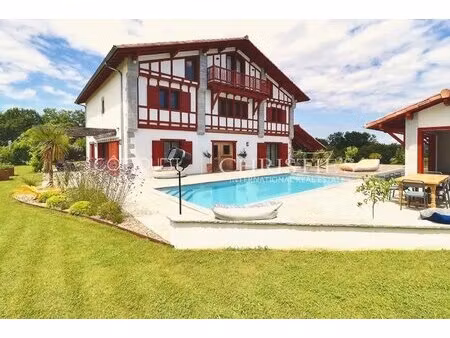 larressore - 18th century property with swimming pool with id 363780286