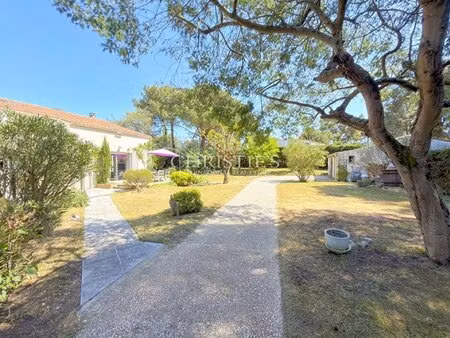exceptional grand-village: 1300 m² plot  2 separate houses with id 3586403855