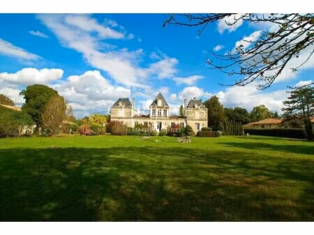 exceptional bordeaux chateau - perfect for guesthouses  events or winetourism with id 3586