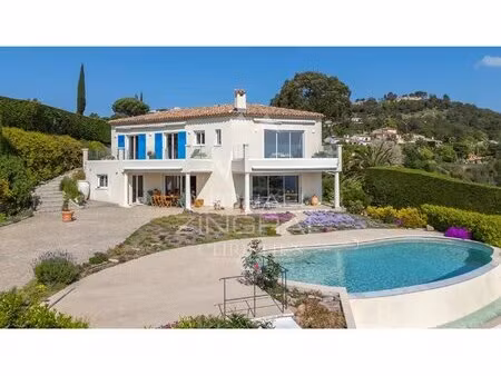 elegant house with panoramic sea views with id 043777