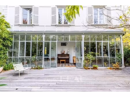 marly-le-roi - a character family home with id 2886390846