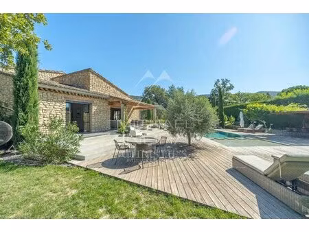 a superb single-storey stone house with swimming pool and view of the luberon. with id 278