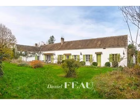 10 minutes from montfort – a delightful period property with id 2886412971