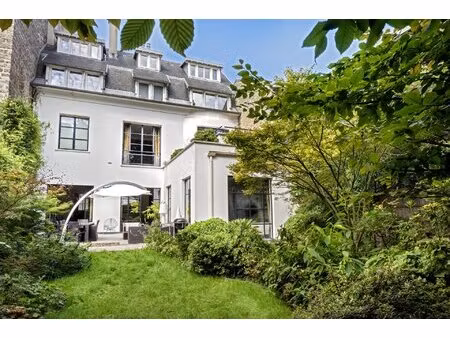 neuilly-sur-seine - a superb private mansion with id 2885242769