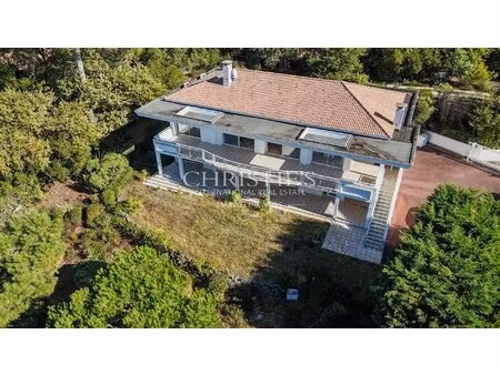 exceptional villa with panoramic bay views with id 3586347378