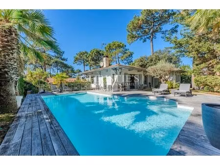 stunning gaume-style villa with pool and 6 bedrooms with id 3585448985