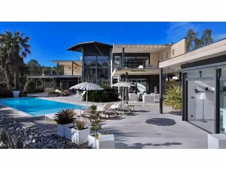 majestic architect-designed villa with id 3486682889