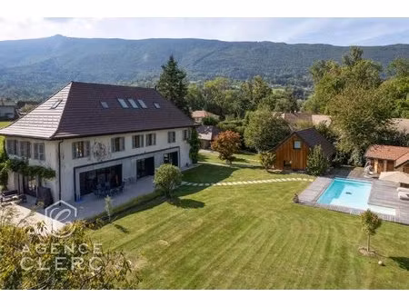 saint-jorioz  character property near the lake with id 3285291516