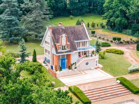 between montfort and rambouillet – a remarkable period property with id 2885978426