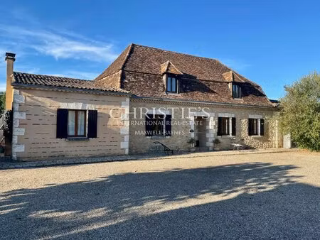 wonderful restored farmhouse with lake and pool  near bergerac  dordogne with id 358618006