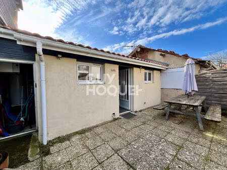 appartement à 200 m² des plages avvec terrasse.