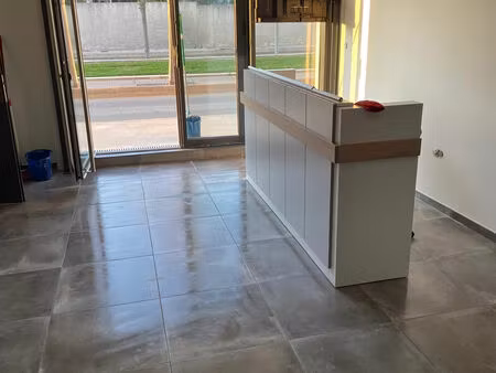 location commerce 150 m² à castelnau-le-lez (34170)