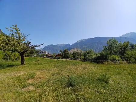 vente terrain 1080 m² saint-jean-de-maurienne (73300)