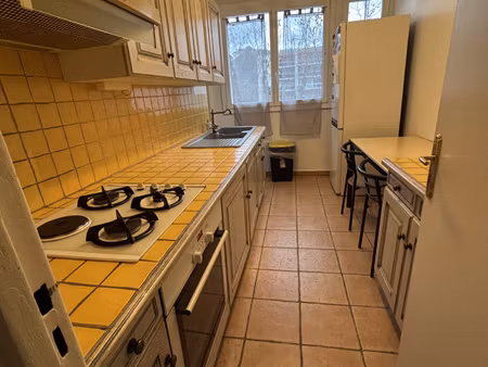 carnoux apt t3/4 meuble