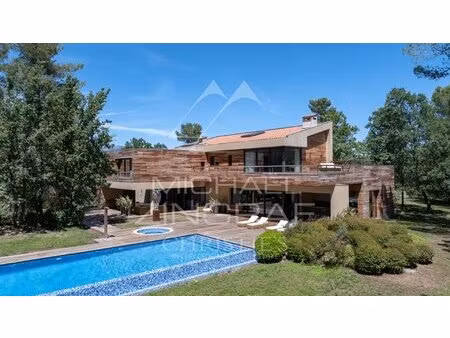 terre blanche - highly secured domain with id 2784813026