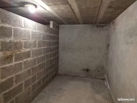 box pour stockage / moto