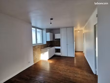 appartement t3 sauveterre