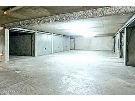 recherche garage à louer