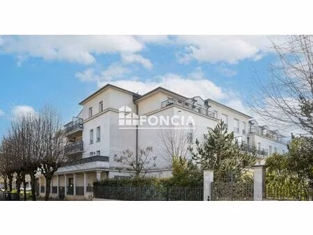 soisy centre immeuble de standing récent f4 occupé offrant séjour avec balcon 3 chambres s