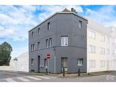 appartement une chambre.