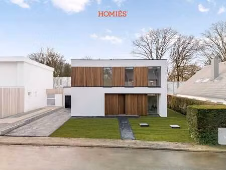 vernieuwde energiezuinige villa op absolute toplocatie!