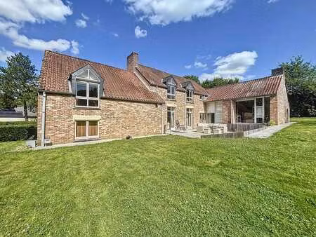 villa de caractère au cœur d’un quartier prisé