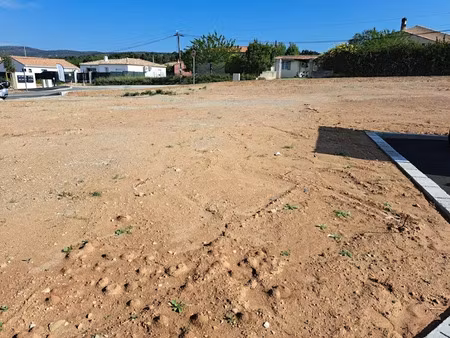 vente terrain 600 m² à pourrières (83910)  210 000 €