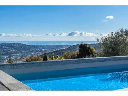 gattières//maison individuelle 7 pièces