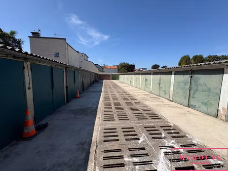 box pour véhicule (proche métro)