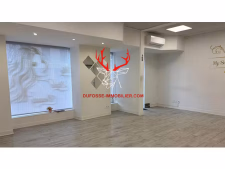 saint-fons   murs d'un local commercial