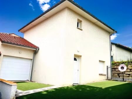 maison t4 de 84 m2 avec garage et combles - meyrieu-les-etangs