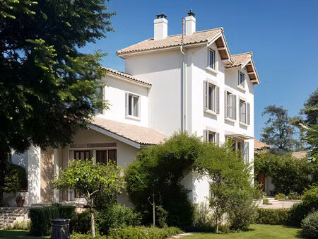 belle maison 1920  jardin 1000m² - tassin-le-bourg