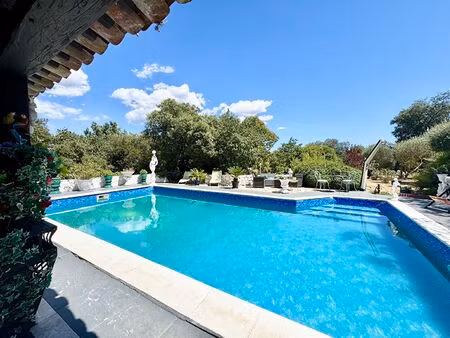 villa 5 pièces besse-sur-issole