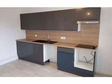 location appartement  m² t-3 à tours  698 €