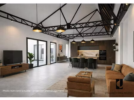 charlieu centre - loft contemporain 160 m² avec terrasse 80 m² et stationnements fermés