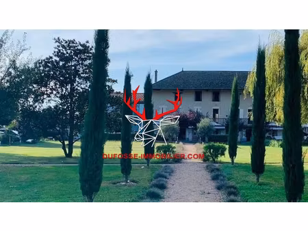 maison 10 pièce(s) 577 m2