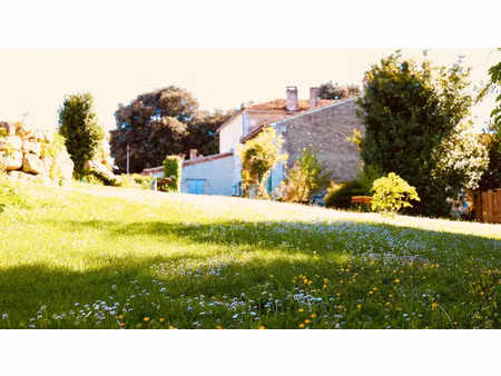 une oeuvre à habiter — domaine d'artistes au coeur de l'e