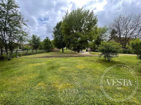 marey-sur-tille - terrain constructible viabilisé de 648m²