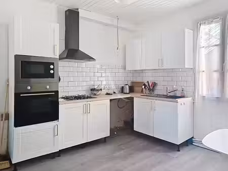 location meublée appartement 4 pièces 121.59 m² à nueil-sur-layon (49560)  650 €